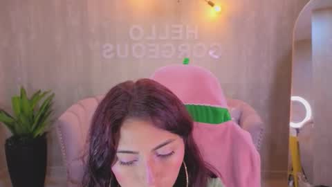 Elody  online show from January 15, 3:15 am