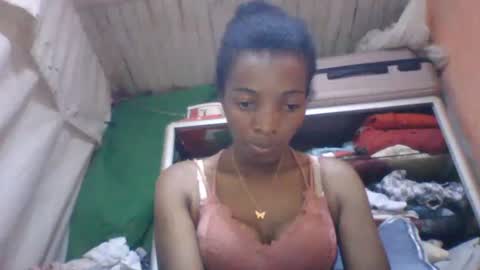 elodynarcisse online show from December 22, 1:29 pm