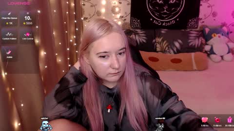 Snapshot of elovinora chatting on December 6, 8:56 pm Ela give me a thumbs up if you like it  and this is important for the development of the account online show from December 6, 8:56 pm