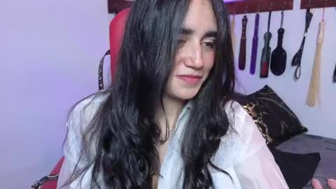 elowen_halley1 online show from May 11, 7:33 pm