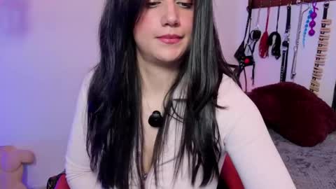 elowen_halley1 online show from April 15, 7:58 pm