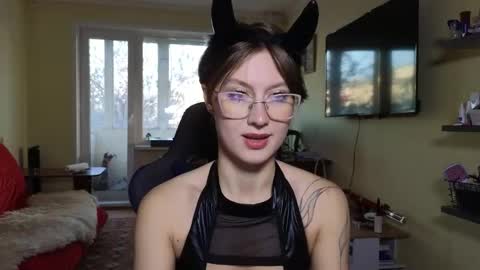 Snapshot of elsaangel chatting on October 25, 1:50 am elsaangel online show from October 25, 1:50 am
