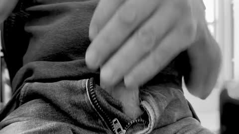 Elvis online show from March 7, 6:41 pm