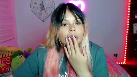 Ely online show from February 3, 11:30 pm