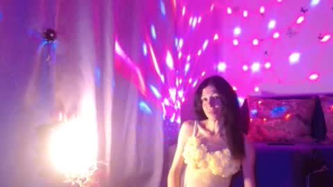 Elisa online show from October 10, 6:58 pm