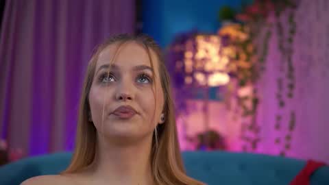 Elyssa online show from January 13, 8:38 pm