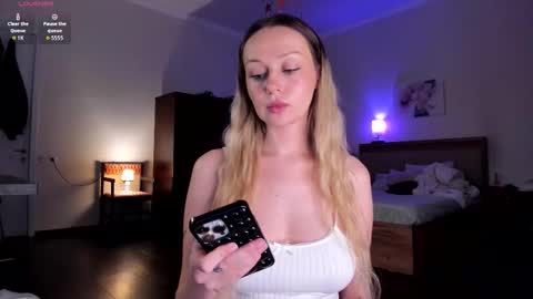 Emilie online show from March 24, 4:57 pm