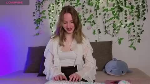 Emma online show from April 27, 8:50 pm