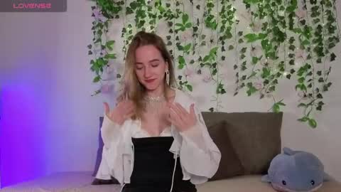 Emma online show from April 29, 11:20 pm