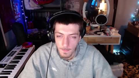 EmannX online show from February 13, 7:44 am