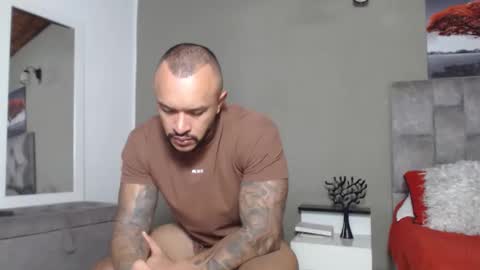 emanuelspencer online show from April 25, 5:09 am