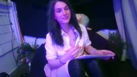 Snapshot of embers_of_eternity chatting on December 6, 2:08 am Ellie online show from December 6, 2:08 am