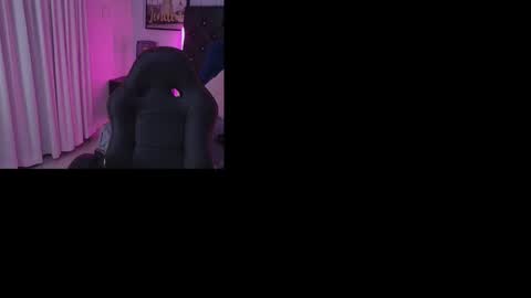 Emily  online show from December 7, 11:51 pm