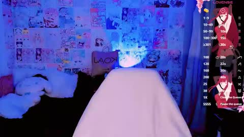 Emely Rous online show from October 22, 8:28 am