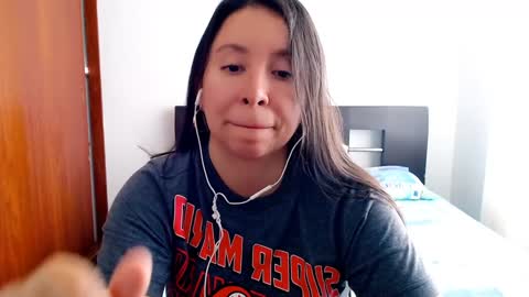 Snapshot of emely_sexx chatting on February 3, 6:28 pm emely_sexx online show from February 3, 6:28 pm
