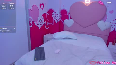 emely ross online show from March 7, 4:12 am