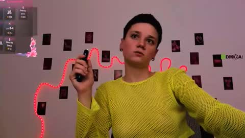 emi_fade online show from February 26, 5:49 pm