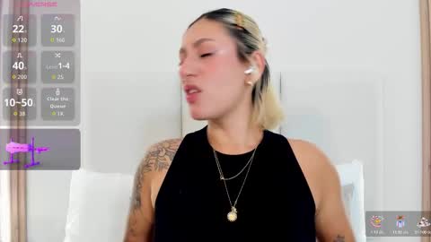 EMILY ROBERTS online show from February 2, 7:21 pm