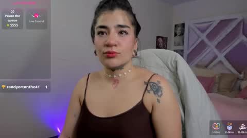 emilayton_ online show from September 20, 8:12 pm