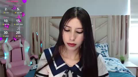 Emilee online show from June 18, 12:54 pm