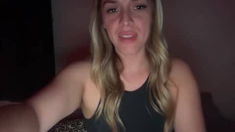 emilelovesyou online show from April 13, 5:22 am