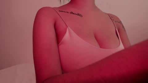 Emilia Big Boobs online show from January 23, 8:35 pm