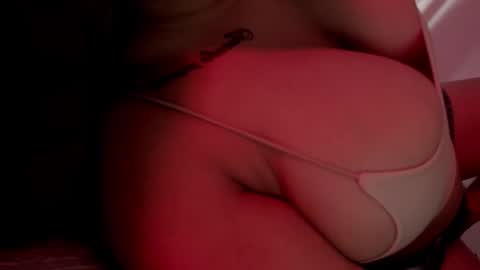 Emilia Big Boobs online show from October 12, 10:55 pm