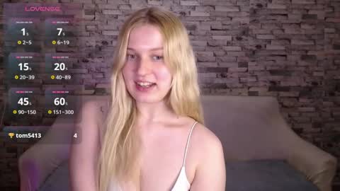 Amili online show from April 13, 2:21 pm