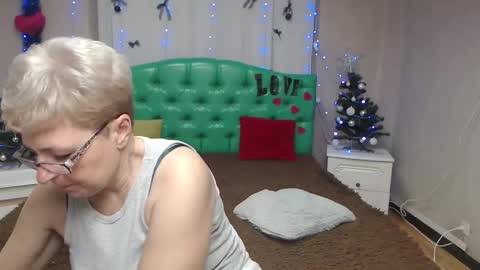 EmiliaGree online show from January 10, 6:35 pm