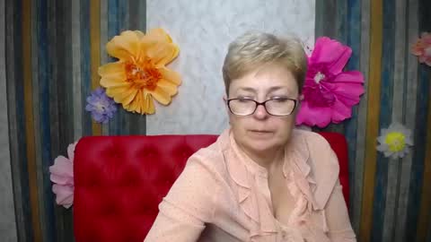 EmiliaGree online show from May 6, 6:14 pm