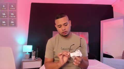 emilianoclarke online show from September 21, 3:27 pm