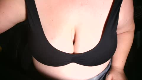 emilie foxx online show from August 4, 11:56 pm