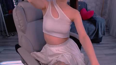 Emily online show from March 18, 6:30 am