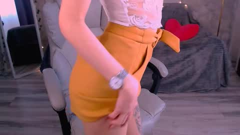 Emily online show from March 11, 7:11 am