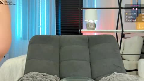 Emiljanna online show from March 18, 8:31 am