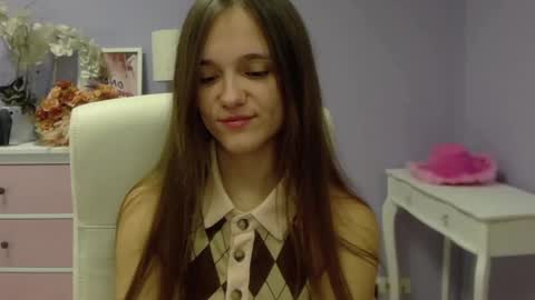 Snapshot of emilly_lust99 chatting on January 27, 7:35 am Emilly online show from January 27, 7:35 am