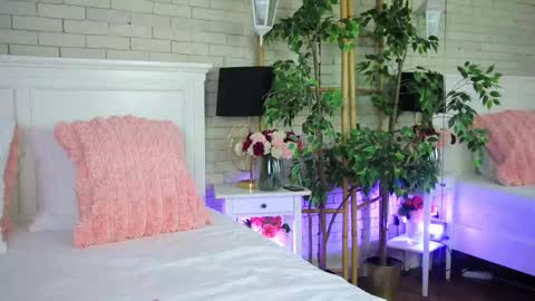 EMMA online show from January 16, 8:40 pm