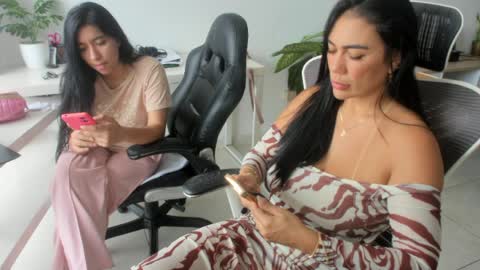 Emilly  online show from March 30, 3:23 pm