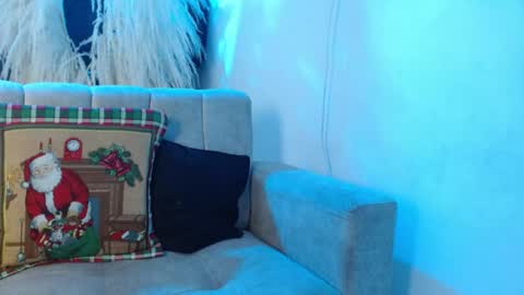 emily175445 online show from April 30, 5:40 pm