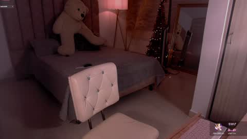  emily valentina     online show from December 22, 2:13 pm