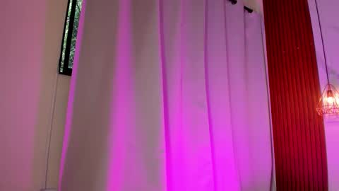 Emily online show from January 8, 5:30 pm