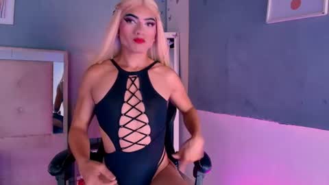 emily_castillo1_ online show from July 14, 4:50 am