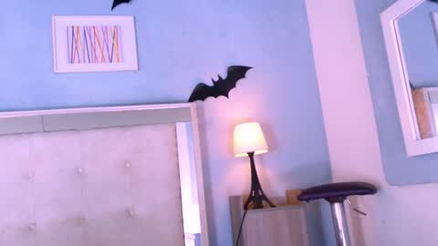 emily_castillo1_ online show from December 5, 4:01 am