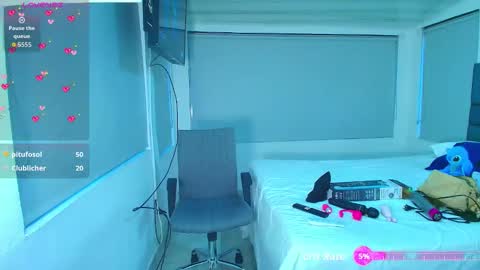 emily_foru online show from November 28, 10:28 pm