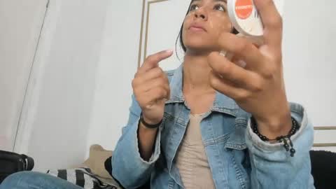 emily_gaviria1 online show from May 28, 12:14 pm