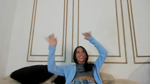 emily_gaviria1 online show from April 30, 5:40 pm