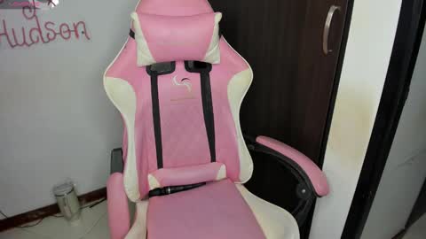 independet model online show from February 18, 10:14 pm