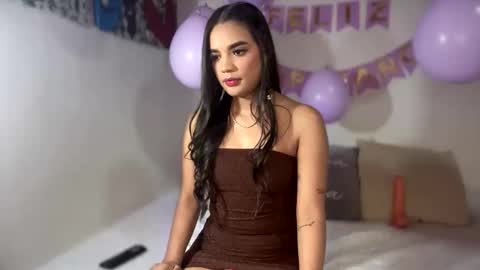 Emily online show from February 2, 3:21 am