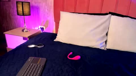 Emily  online show from May 14, 9:02 pm
