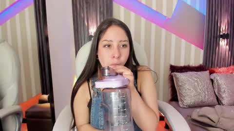 Emily online show from September 16, 3:04 pm